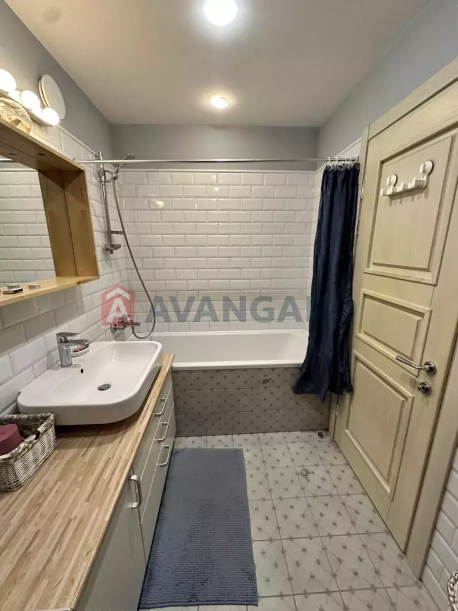 3 ����. ��������, 65/-/8 ��. �., 9/9 ���� ���� 3