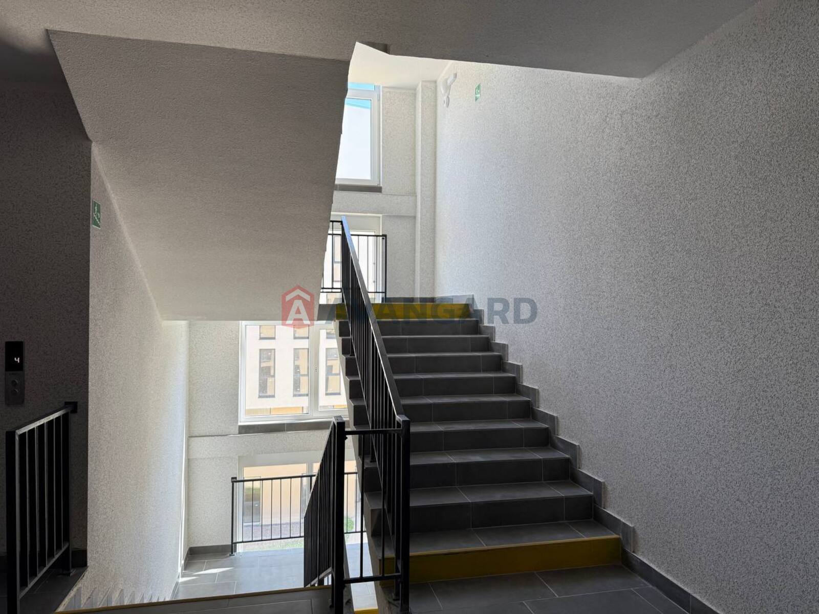 1 ��. ��������, 43/16/14 ��. �., 4/5 ������ ���� 6