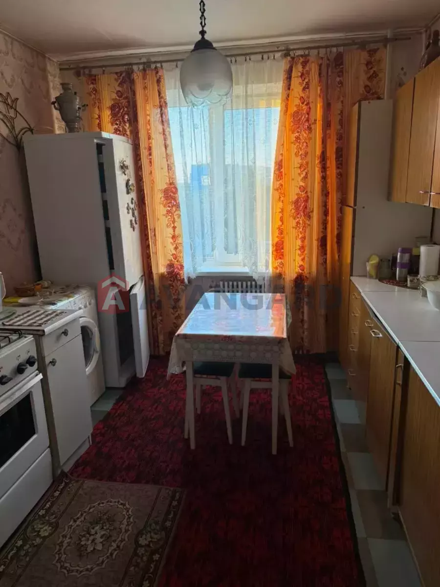 3 ��. ��������, 64/-/9 ��. �., 8/9 ������ ���� 2