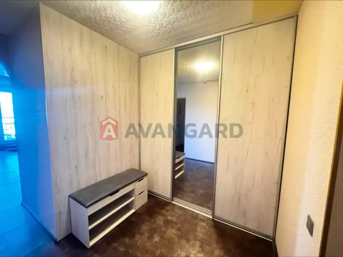 3 ��. ��������, 100/-/- ��. �., 2/16 ������ ���� 19