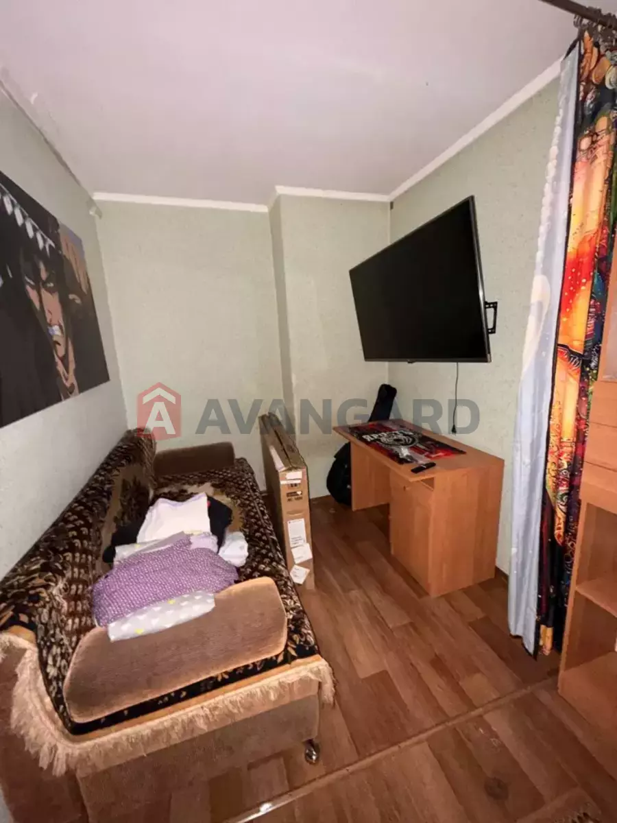 1 . , 37/-/- . ., 6/10   3