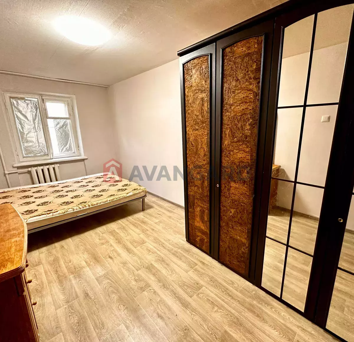 3 ����. ��������, 60/-/6 ��. �., 4/5 ���� ���� 7