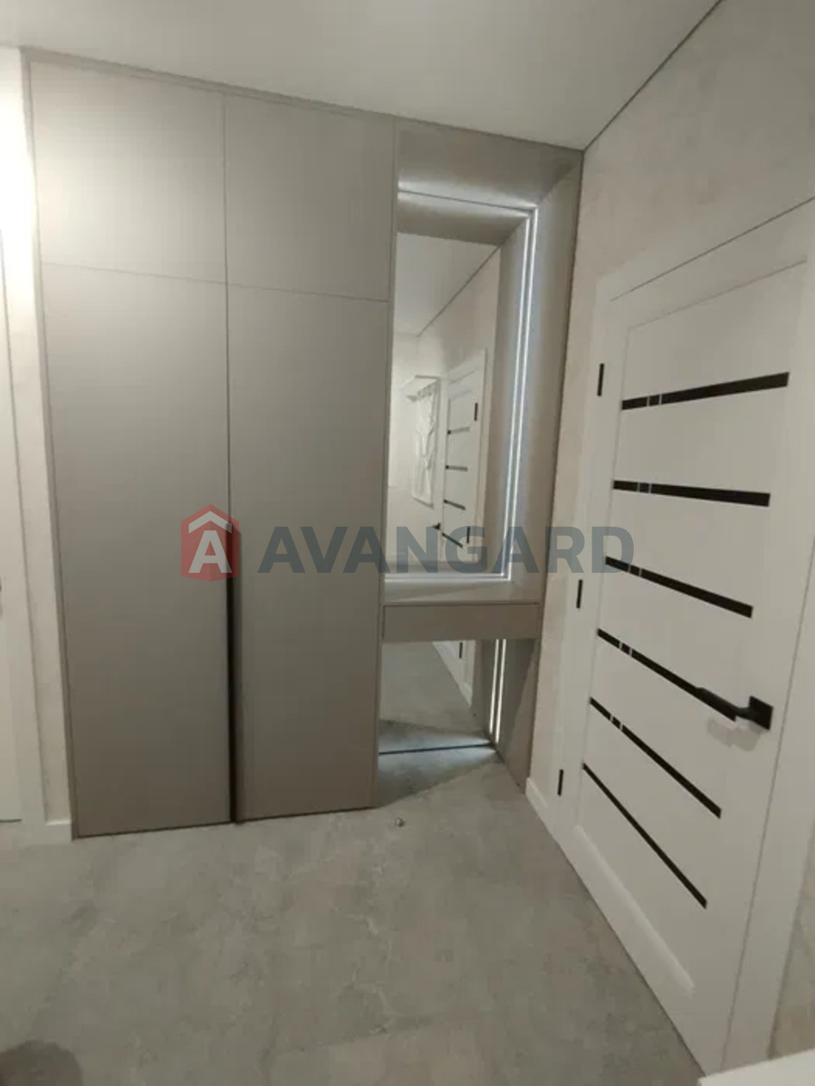 1 ����. ��������, 65/-/22 ��. �., 19/24 ���� ���� 2