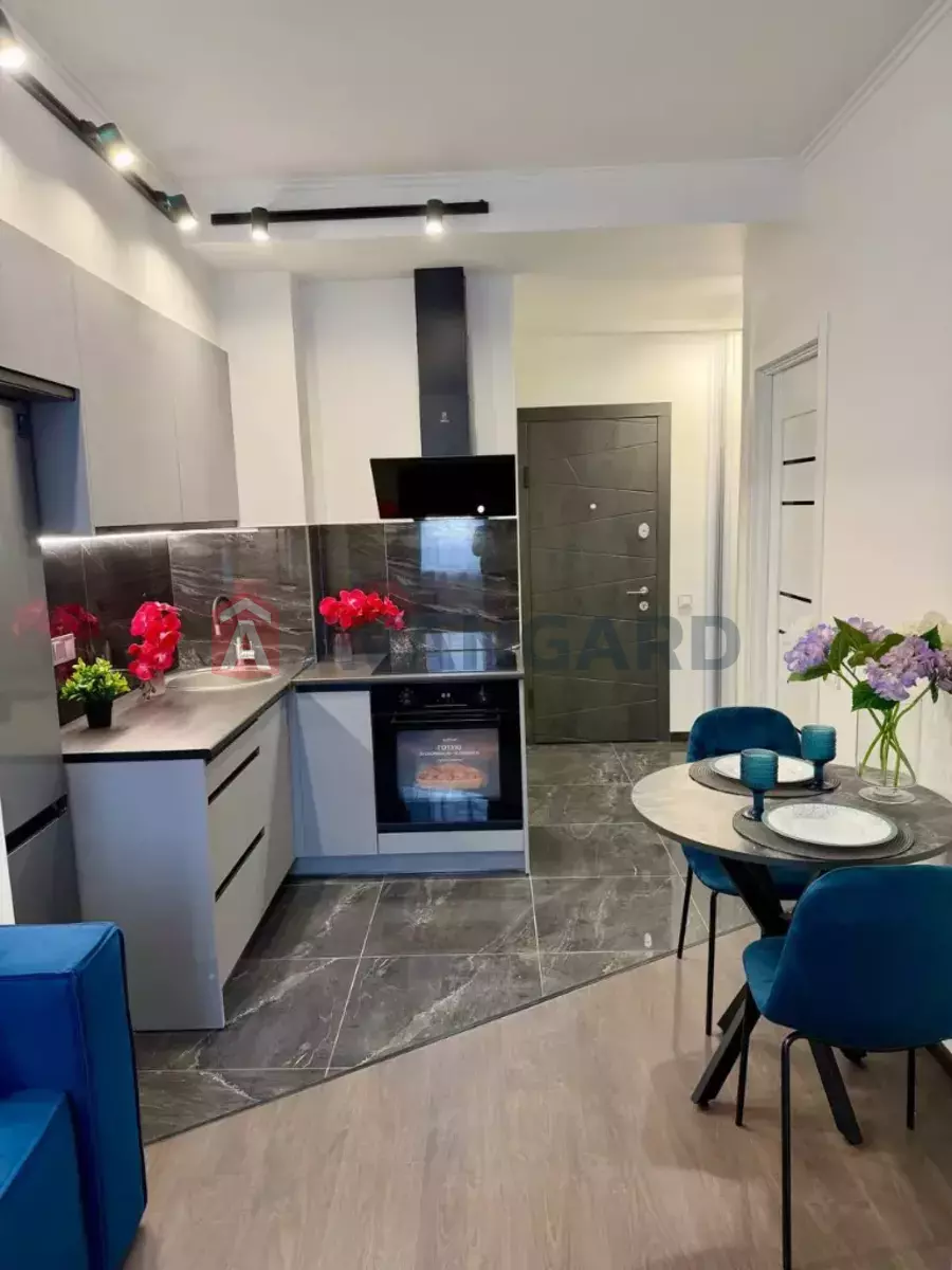 2 ��. ��������, 44/-/- ��. �., 8/10 ������ ���� 9