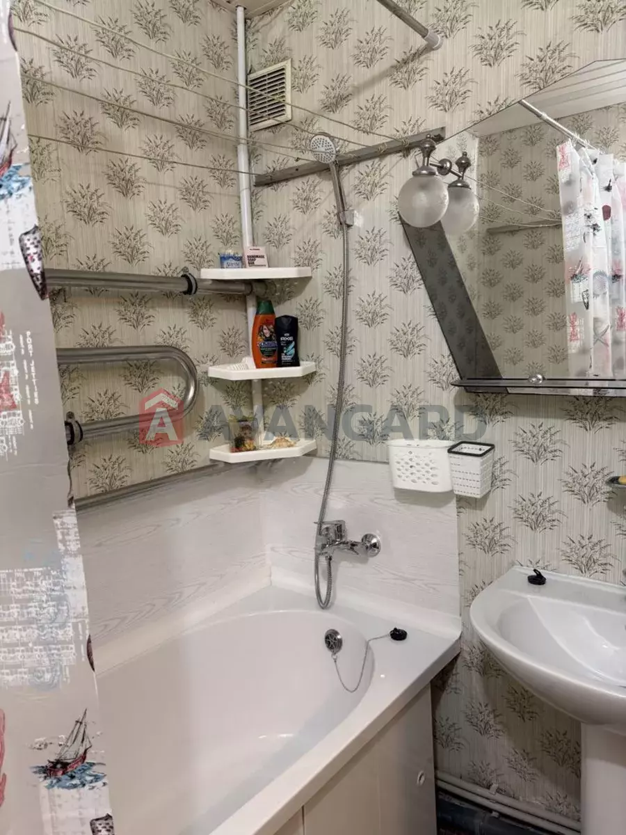 3 ����. ��������, 69/-/8 ��. �., 11/16 ���� ���� 6