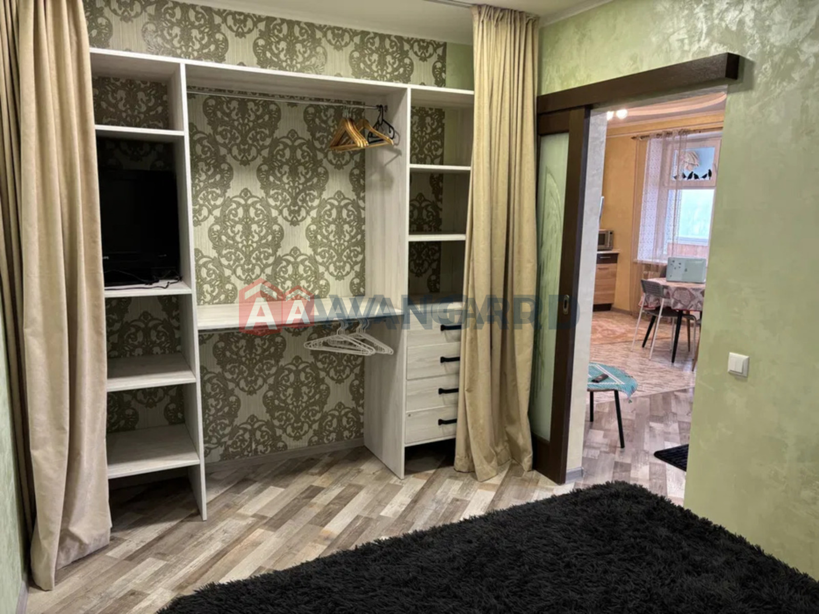 1 ��. ��������, 50/-/15 ��. �., 3/9 ������ ���� 7