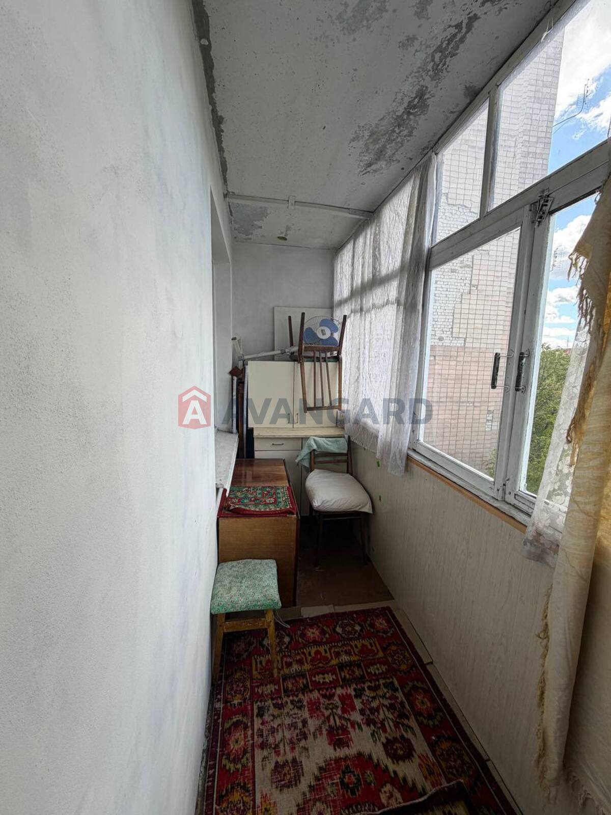 3 ����. ��������, 68/42/9 ��. �., 5/9 ���� ���� 6