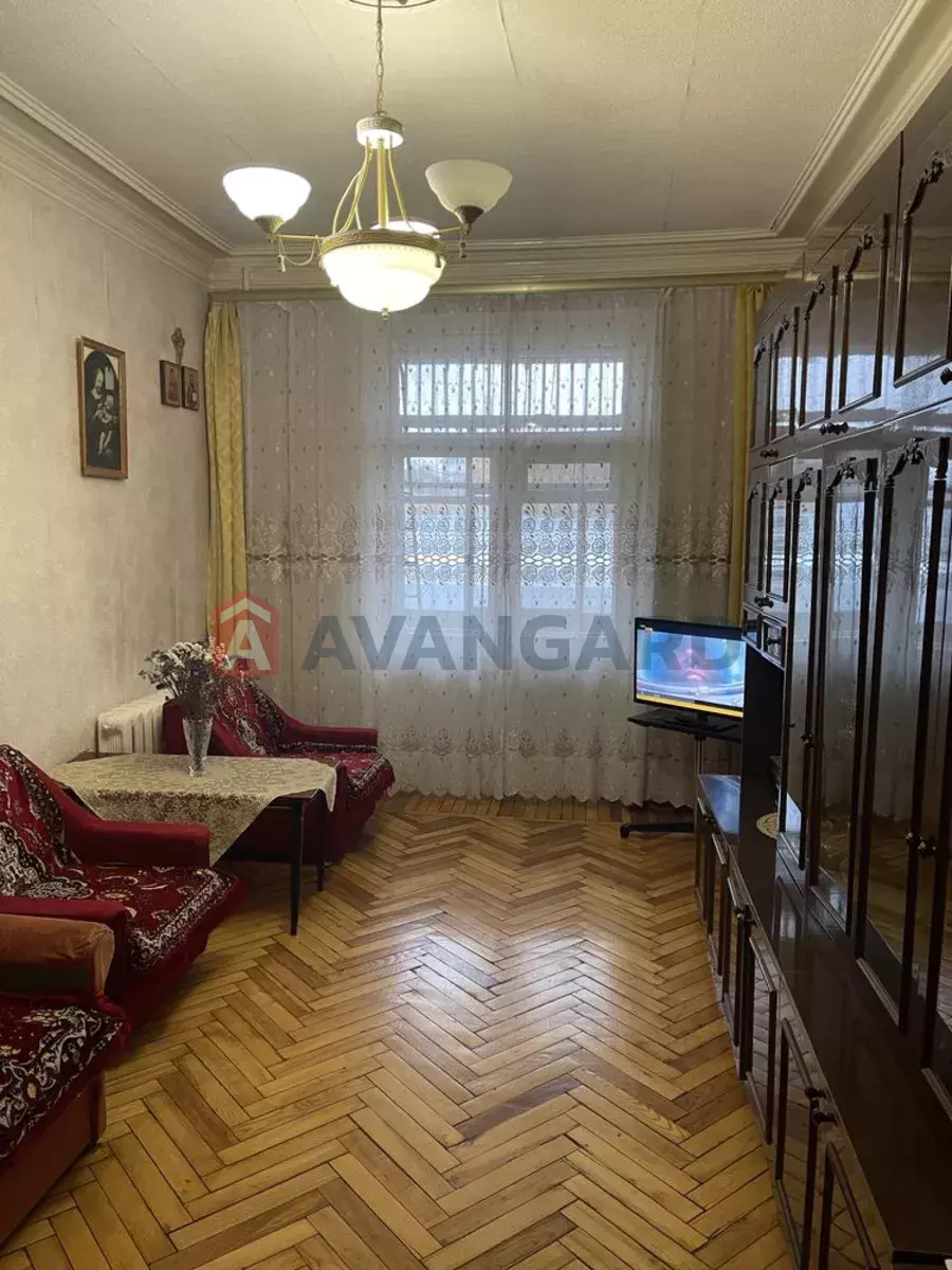 2 ��. ��������, 52/-/9 ��. �., 4/5 ������ ���� 2