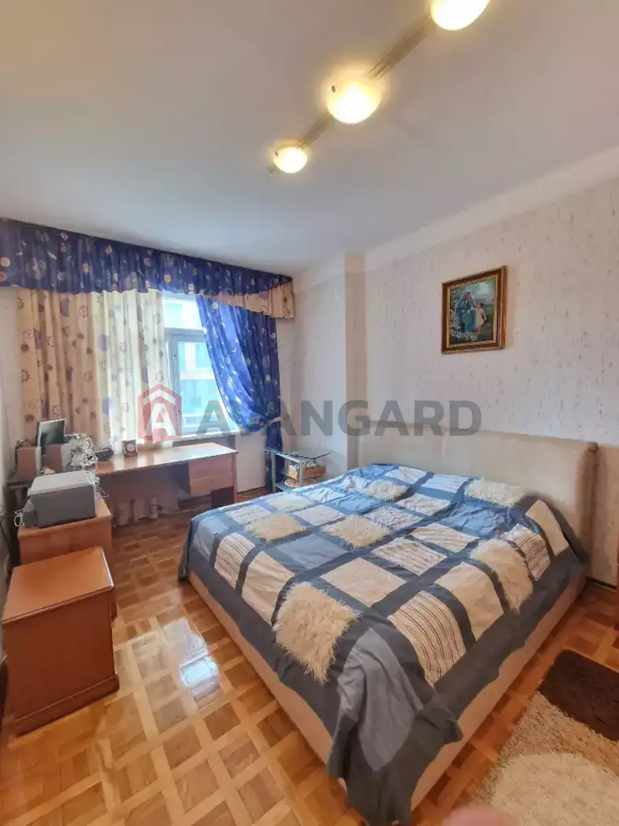 3 ��. ��������, 100/-/- ��. �., 3/6 ������ ���� 9
