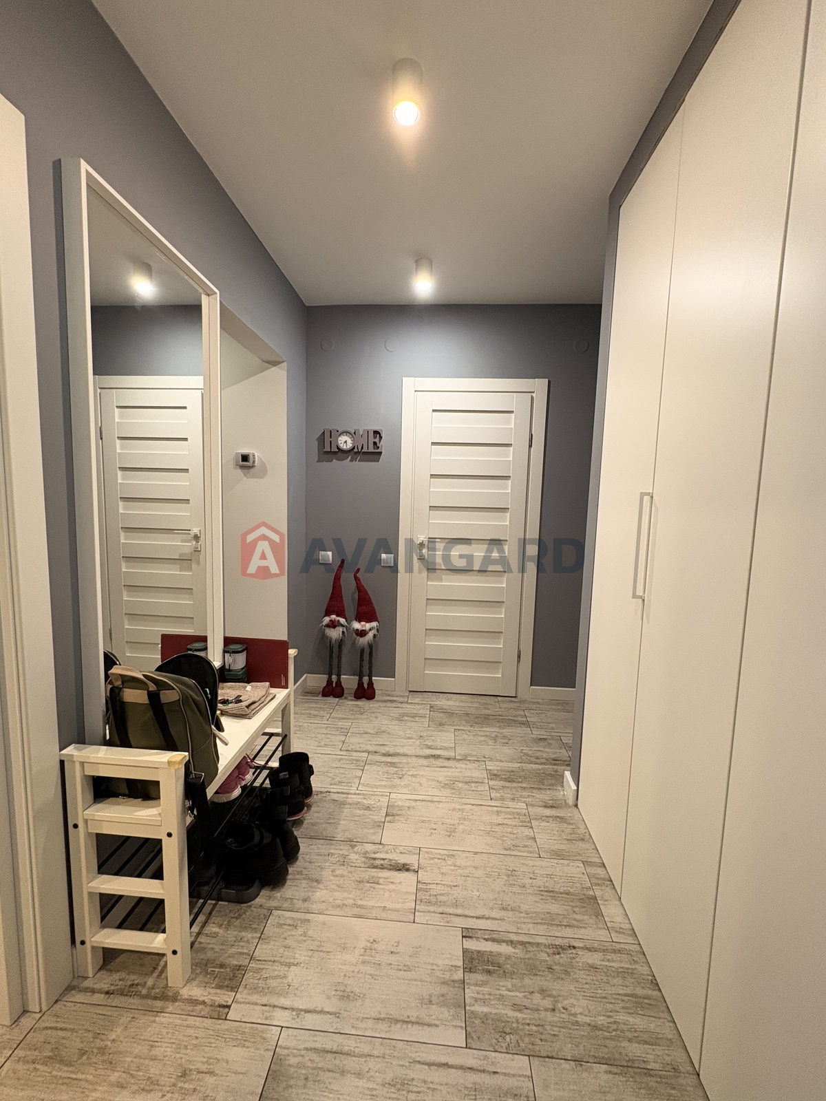 2 ��. ��������, 67/30/18 ��. �., 4/4 ������ ���� 9