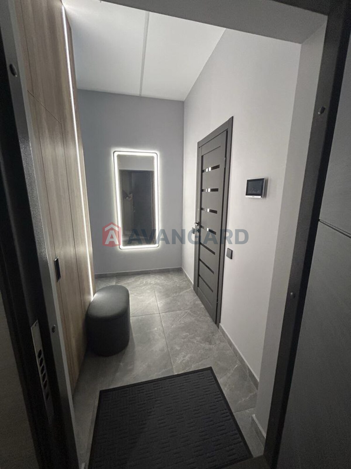 2 ��. ��������, 44/-/10 ��. �., 4/12 ������ ���� 4