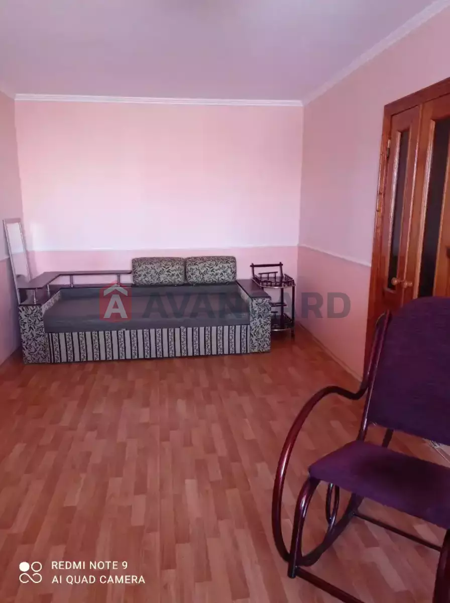 1 ����. ��������, 40/24/10 ��. �., 8/10 ���� ���� 5