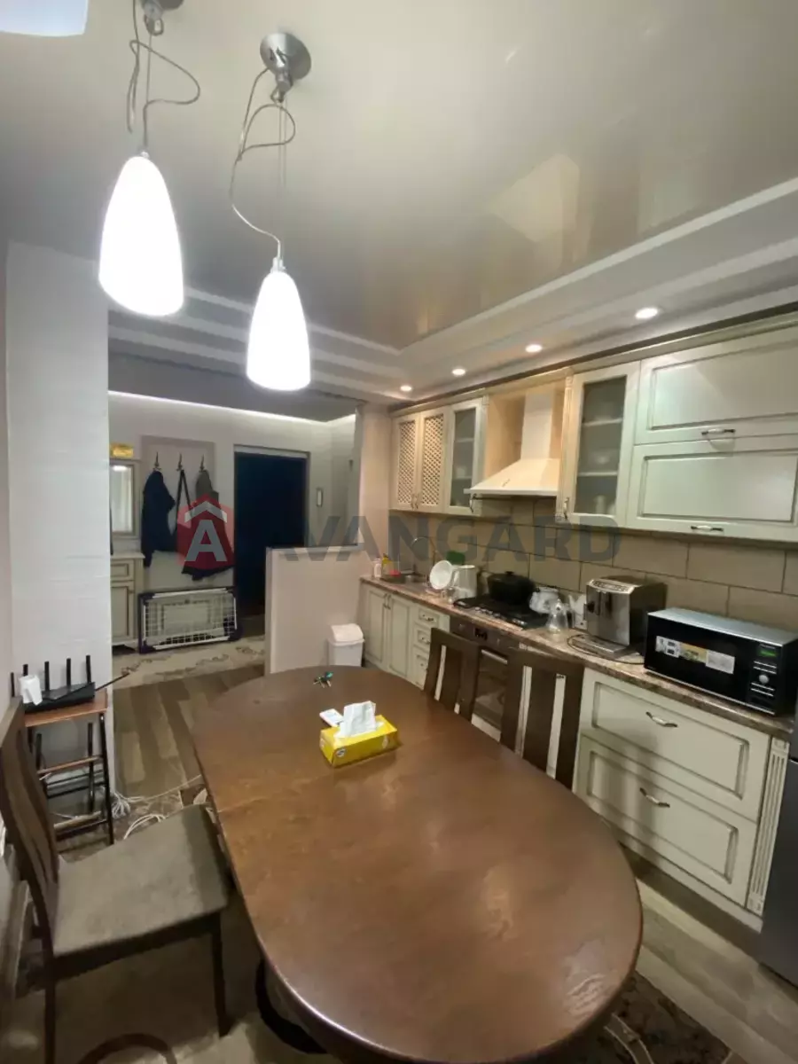 4 . , 83/-/10 . ., 2/10   2