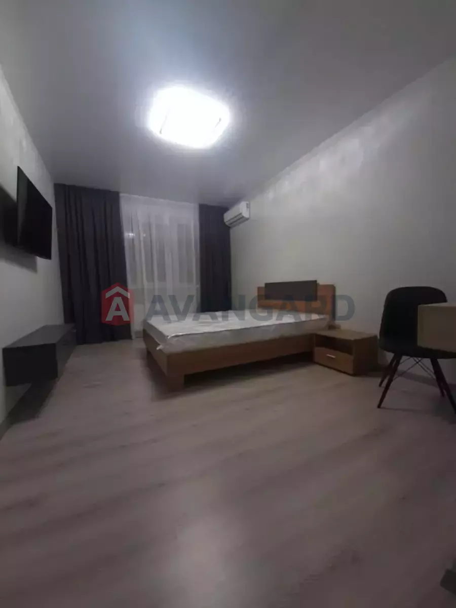 1 ��. ��������, 47/-/- ��. �., 6/10 ������ ���� 5