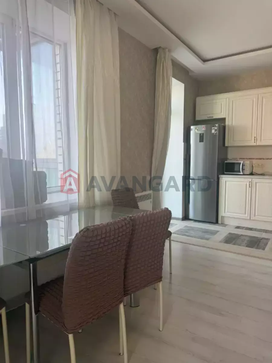 2 ��. ��������, 67/40/15 ��. �., 9/17 ������ ���� 3