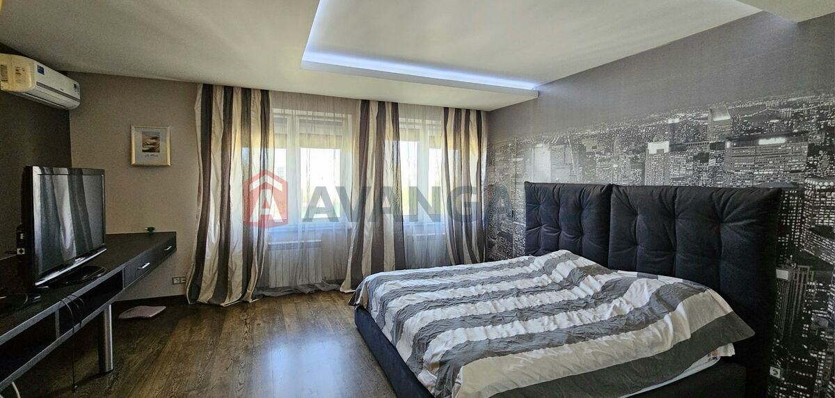 4 ��. ��������, 157/-/15 ��. �., 8/9 ������ ���� 20