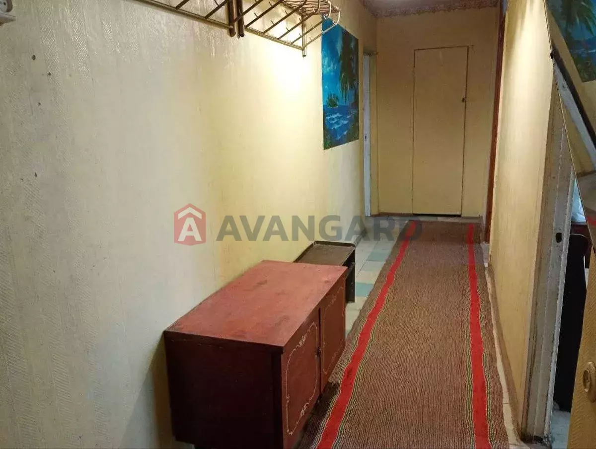 3 ��. ��������, 70/-/9 ��. �., 9/9 ������ ���� 10