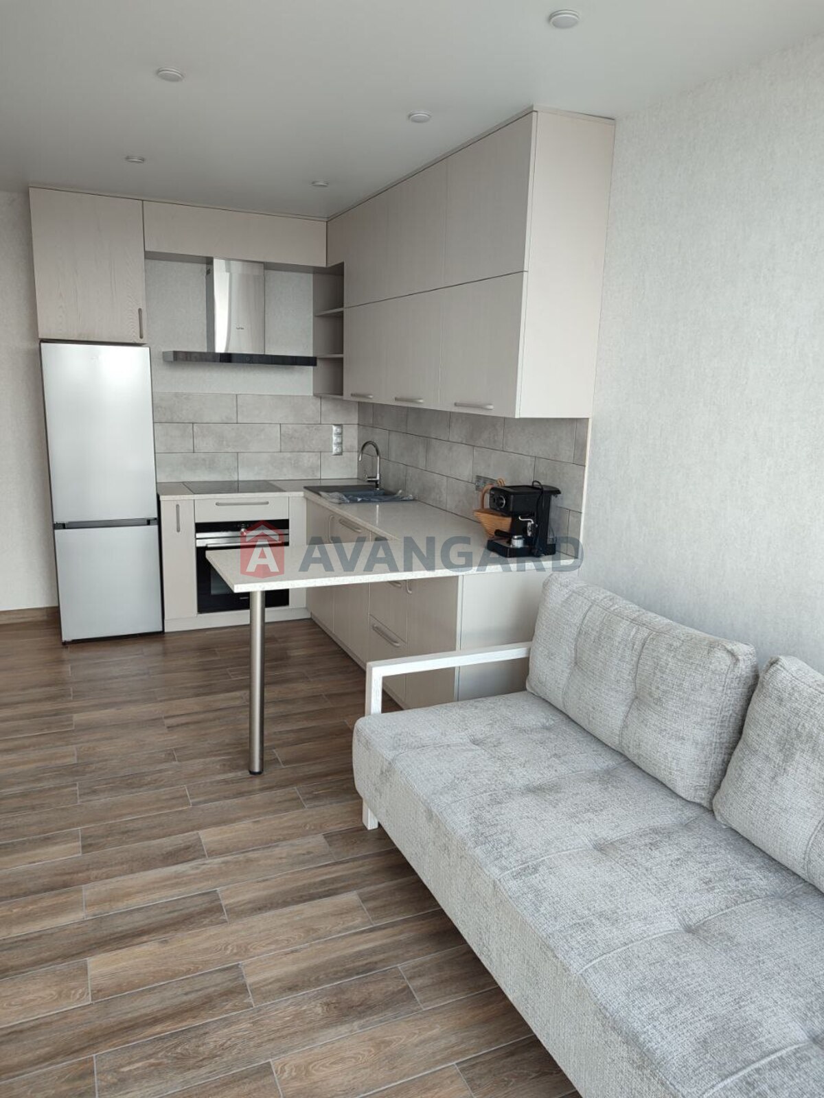 1 ��. ��������, 43/17/13 ��. �., 3/16 ������ ���� 2