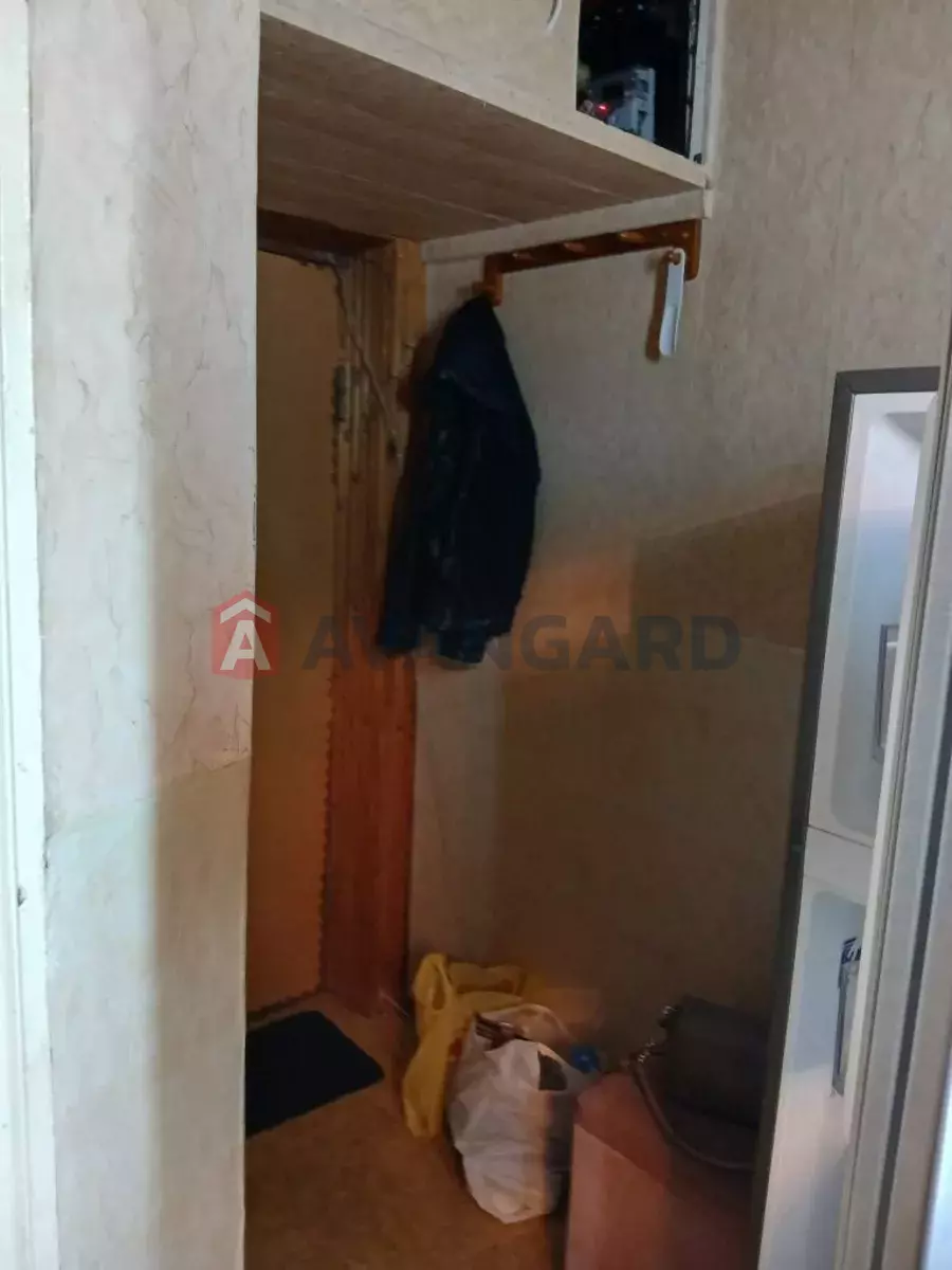 1 ����. ��������, 32/-/5 ��. �., 5/5 ���� ���� 10