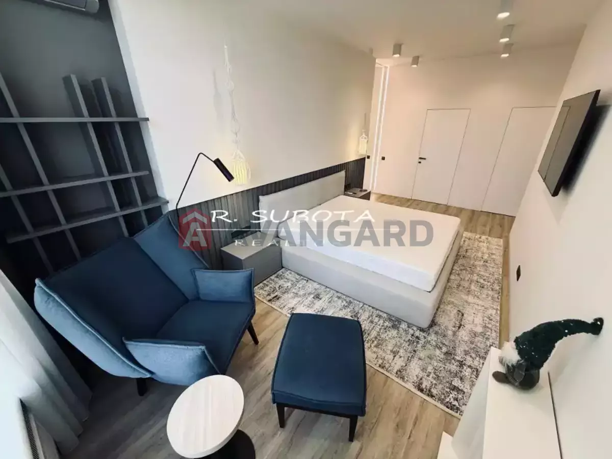 3 ����. ��������, 120/-/- ��. �., 4/6 ���� ���� 4