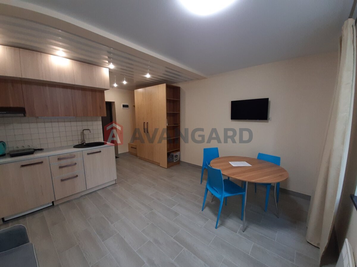 1 ����. ��������, 28/-/- ��. �., 1/2 ���� ���� 6