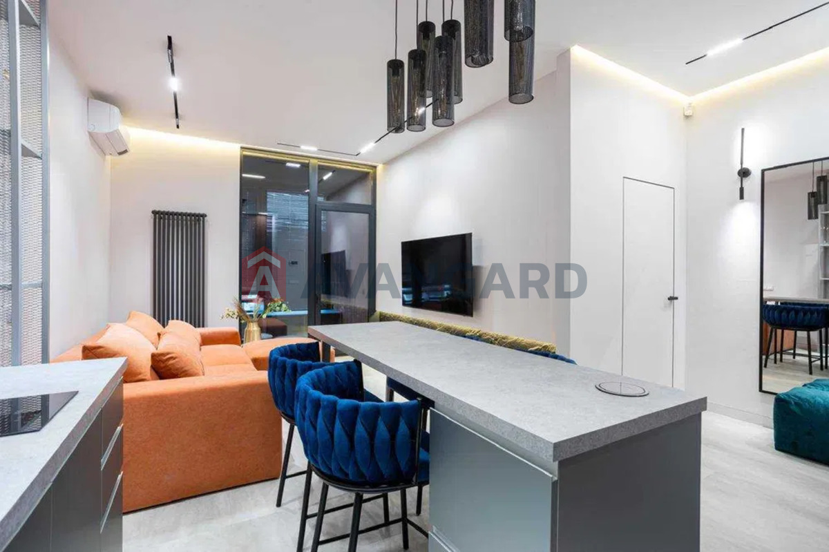 1 ��. ��������, 50/-/22 ��. �., 4/7 ������ ���� 3