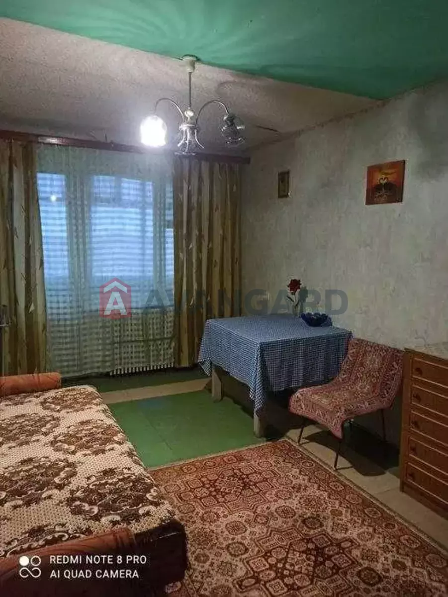 1 ��. ��������, 40/-/9 ��. �., 9/10 ������ ���� 8