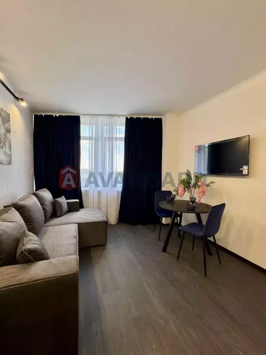 2 ����. ��������, 45/-/- ��. �., 7/10 ���� ���� 1