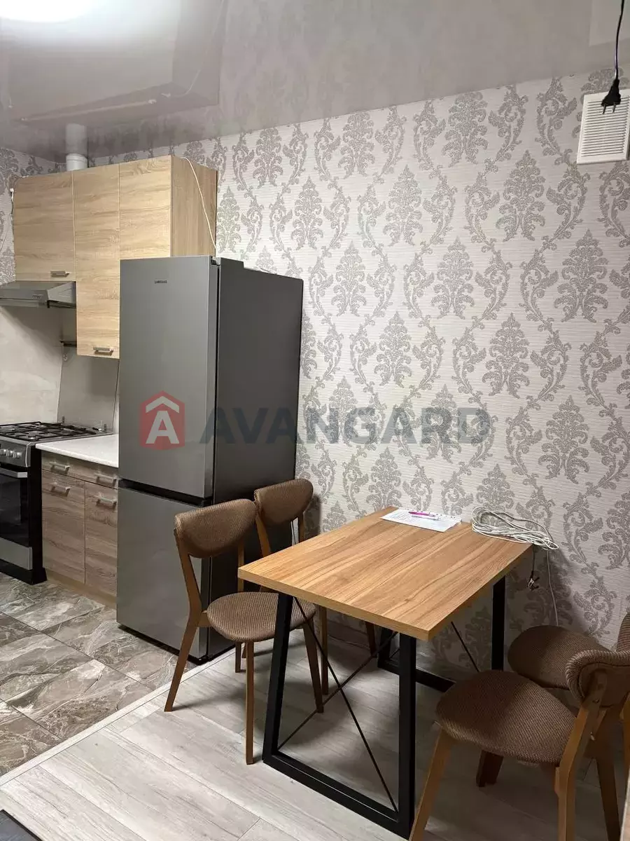 2 ��. ��������, 45/-/- ��. �., 8/10 ������ ���� 12