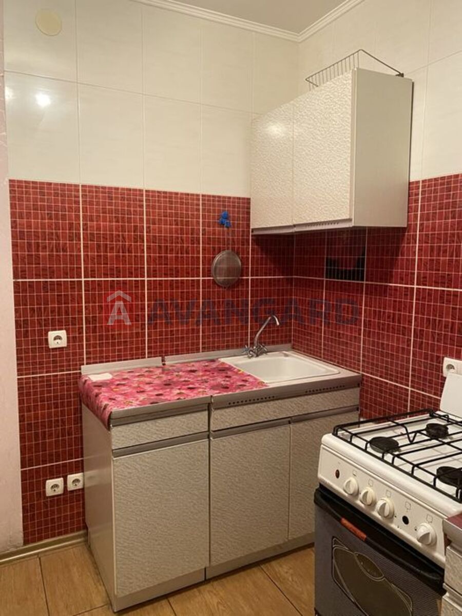 1 . , 30/-/10 . ., 4/9   8