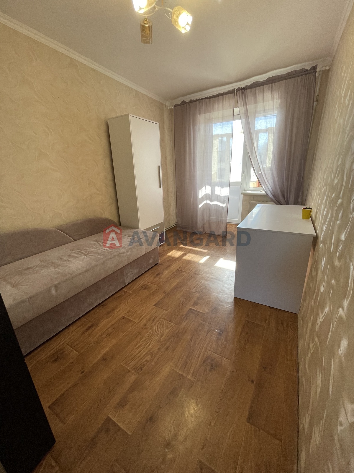 3 ����. ��������, 70/-/- ��. �., 6/9 ���� ���� 10