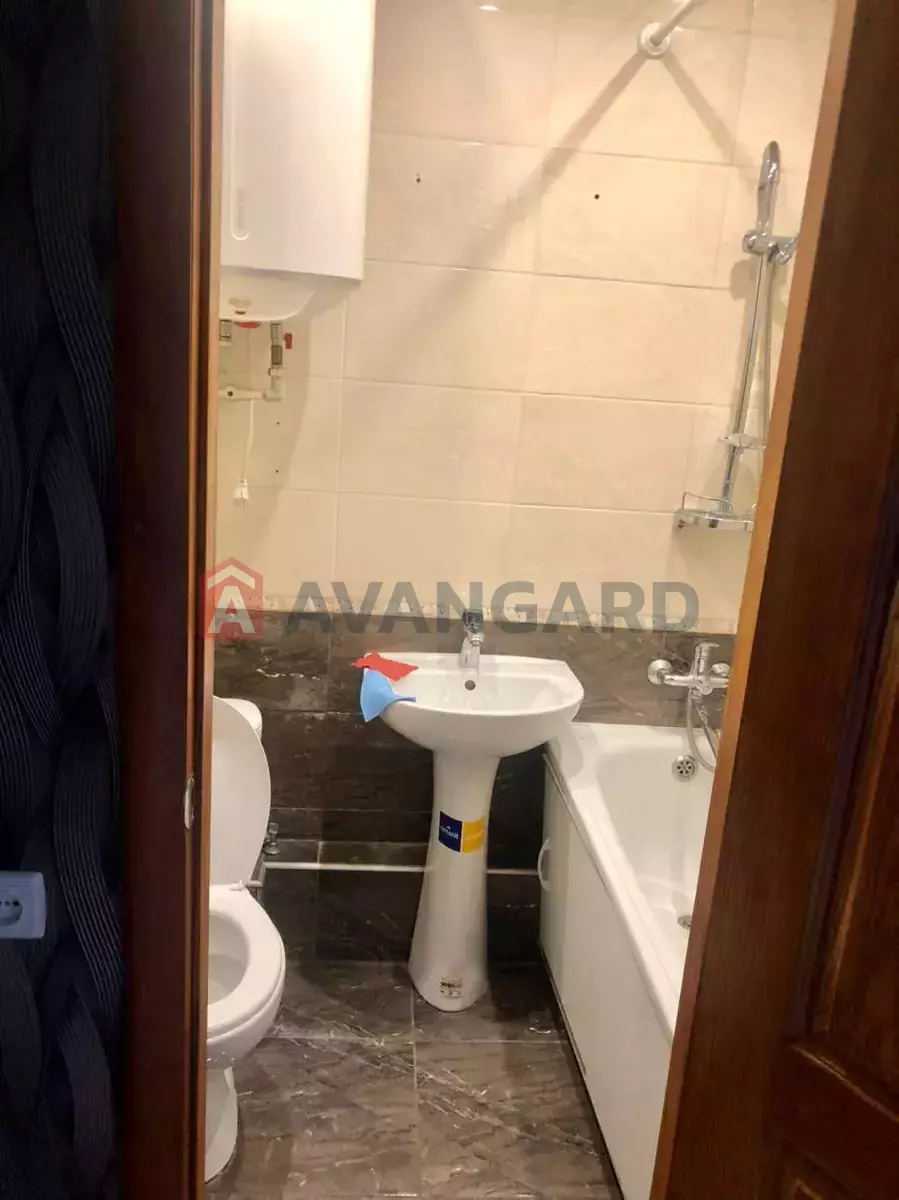 1 ����. ��������, 17/-/- ��. �., 9/9 ���� ���� 8