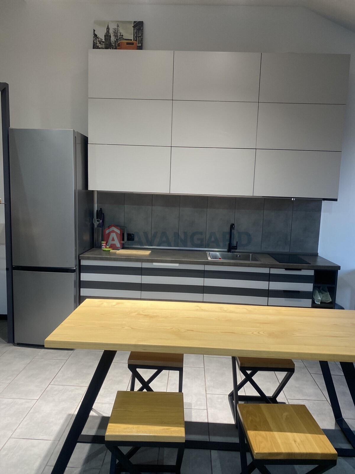 2 ��. ��������, 42/-/18 ��. �., 5/5 ������ ���� 2