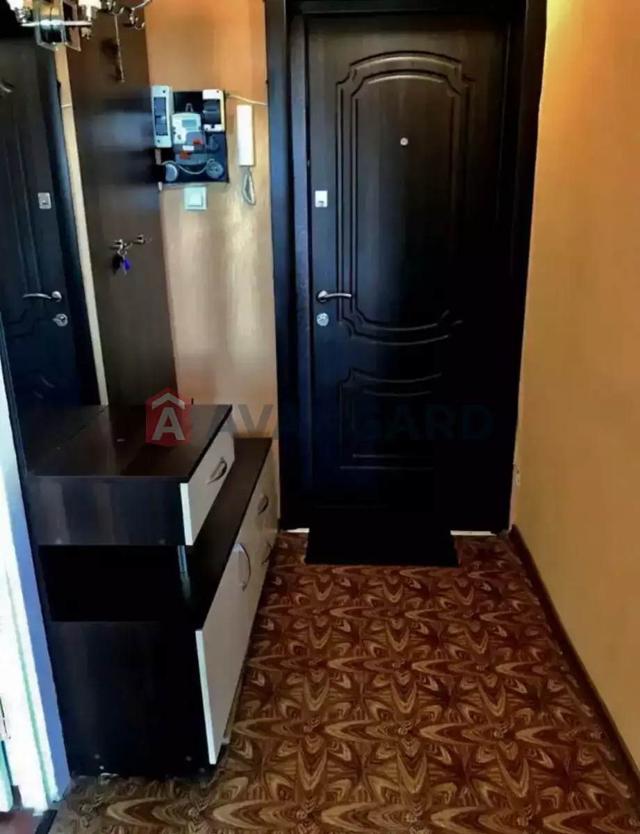 1 ��. ��������, 40/-/- ��. �., 11/16 ������ ���� 9