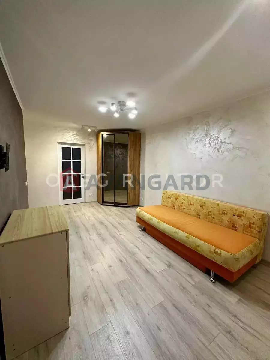 3 ��. ��������, 63/-/- ��. �., 4/12 ������ ���� 2