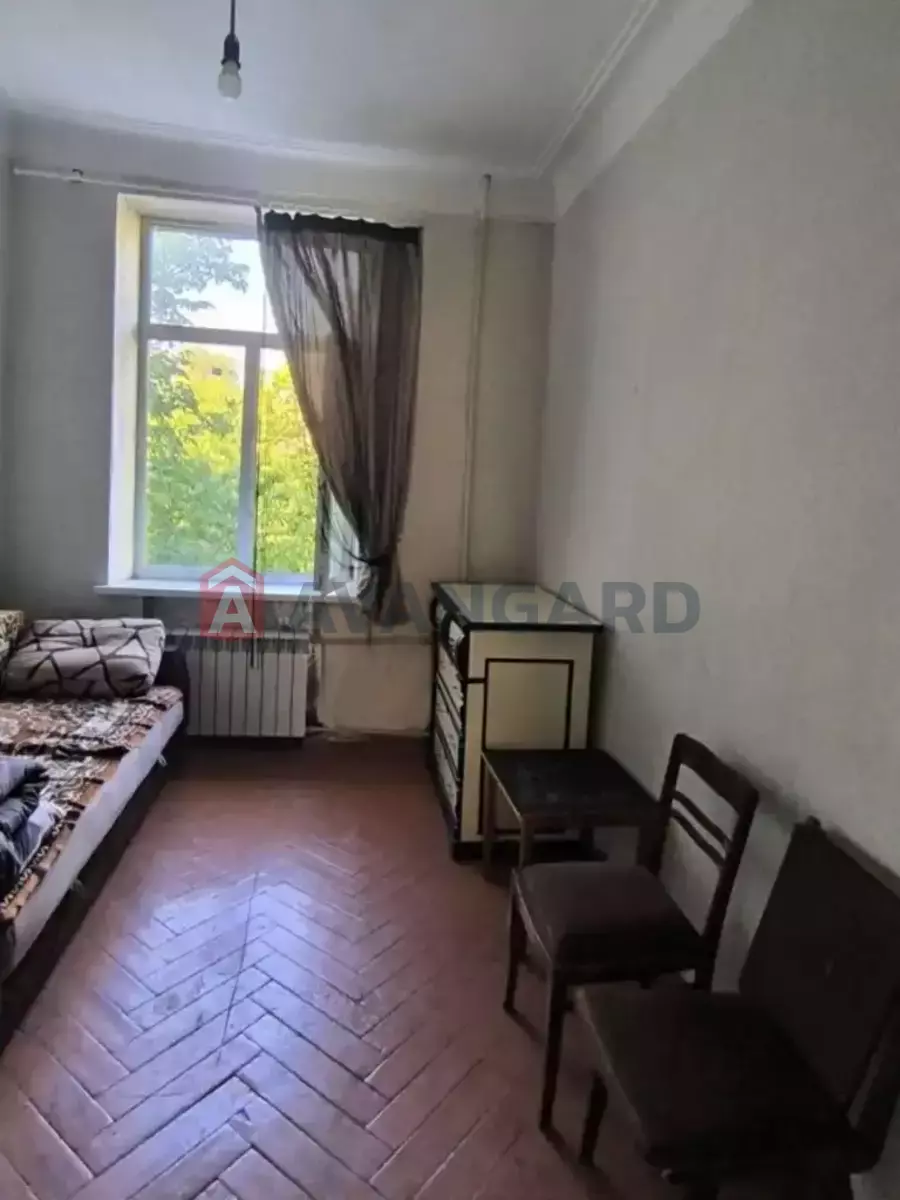 1 ��. ��������, 70/-/- ��. �., 3/4 ������ ���� 1