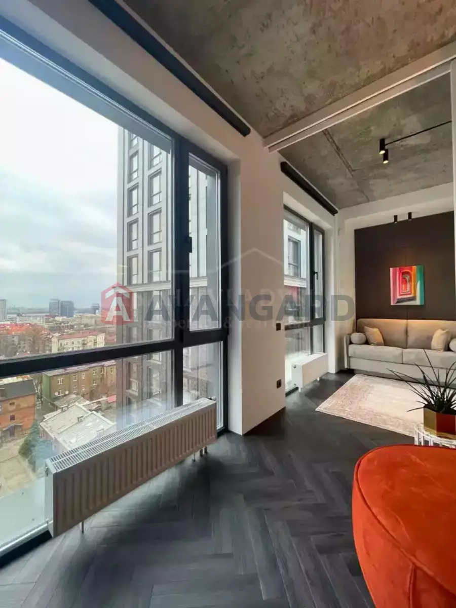 3 ��. ��������, 70/-/- ��. �., 7/12 ������ ���� 10