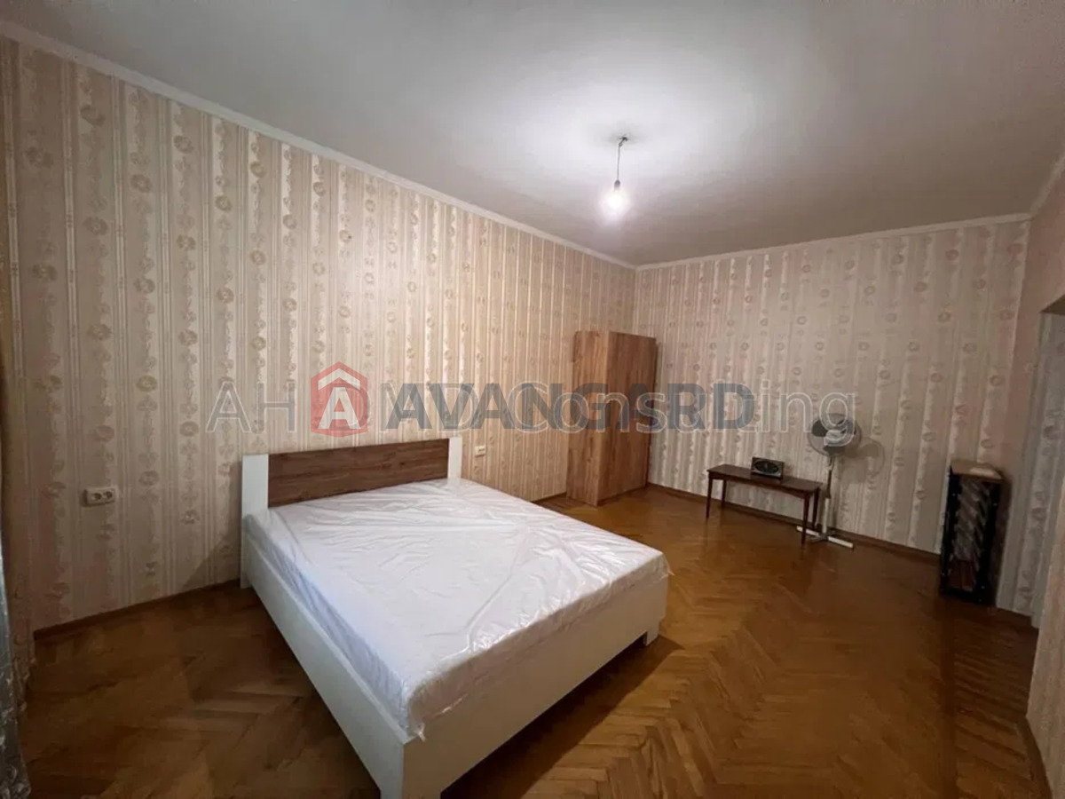 1 ��. ��������, 90/-/10 ��. �., 4/5 ������ ���� 4