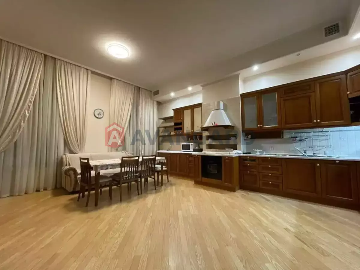 4 ����. ��������, 178/85/32 ��. �., 3/5 ���� ���� 6