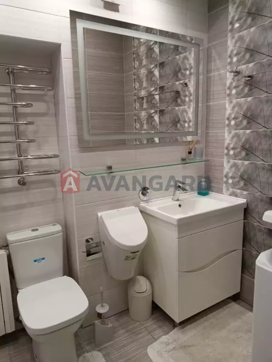 3 ��. ��������, 64/-/- ��. �., 2/5 ������ ���� 7