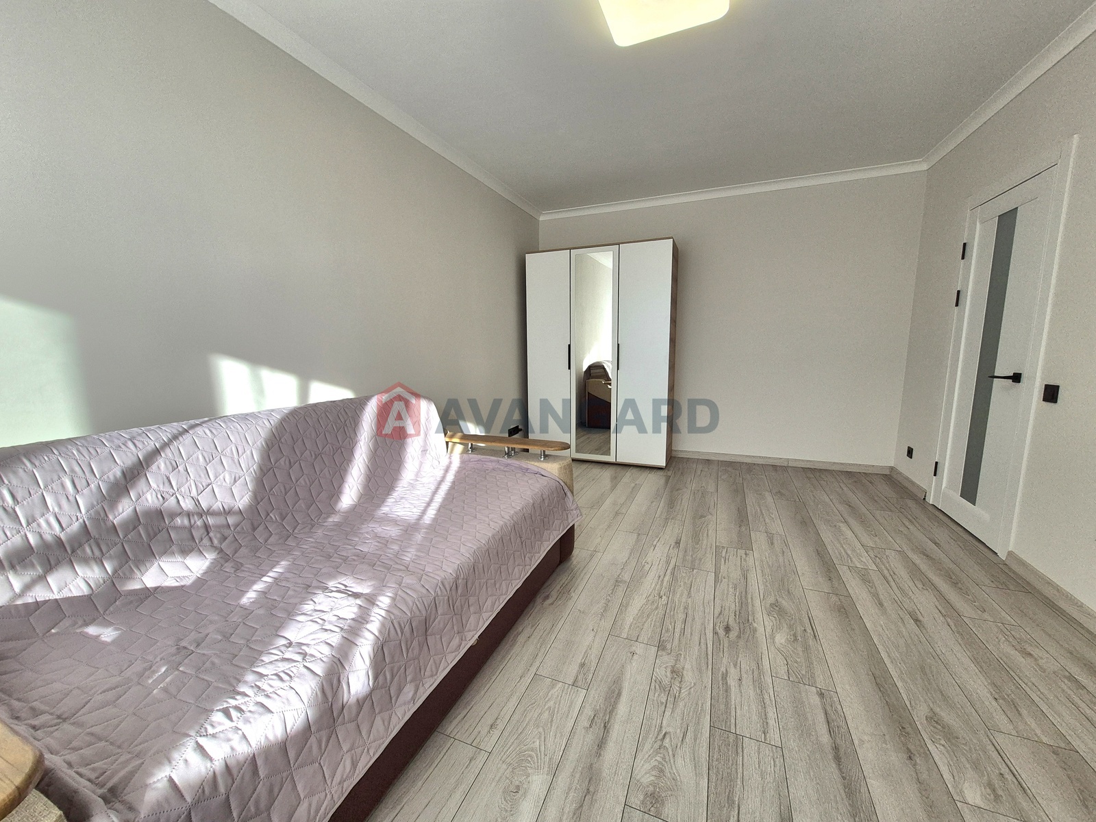 2 ��. ��������, 73/40/10 ��. �., 3/25 ������ ���� 10