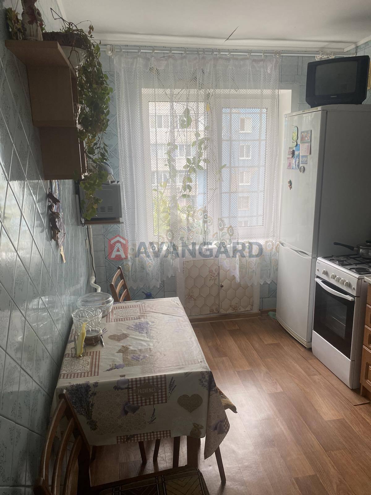 2 ����. ��������, 46/28/7 ��. �., 6/9 ���� ���� 11