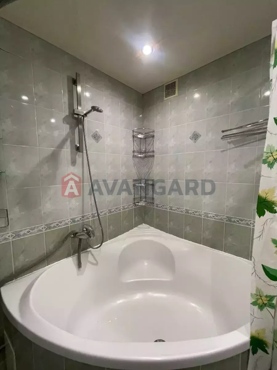 3 ��. ��������, 79/-/10 ��. �., 5/9 ������ ���� 12