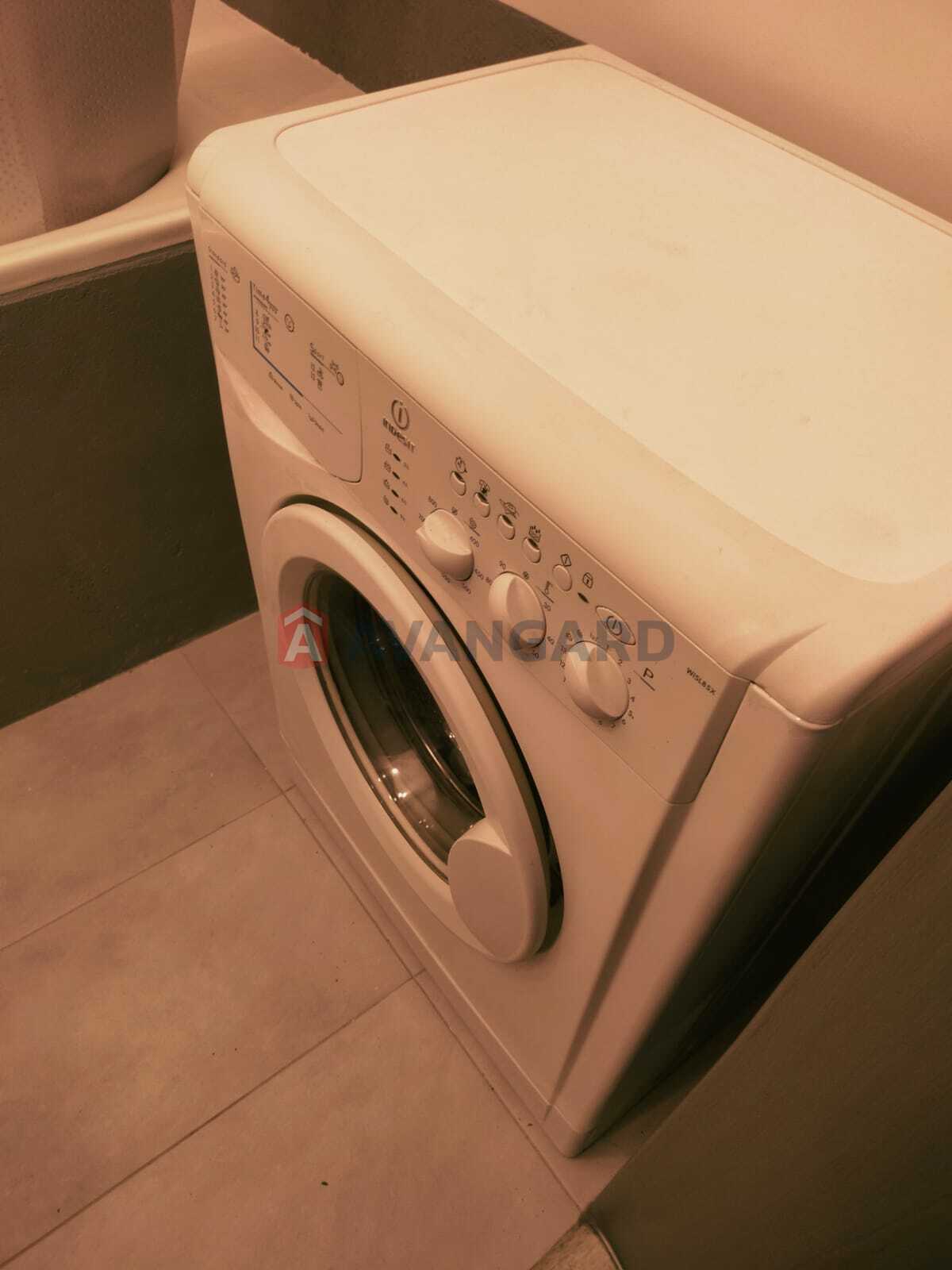 3 ����. ��������, 59.3/39.7/8.5 ��. �., 2/2 ���� ���� 13