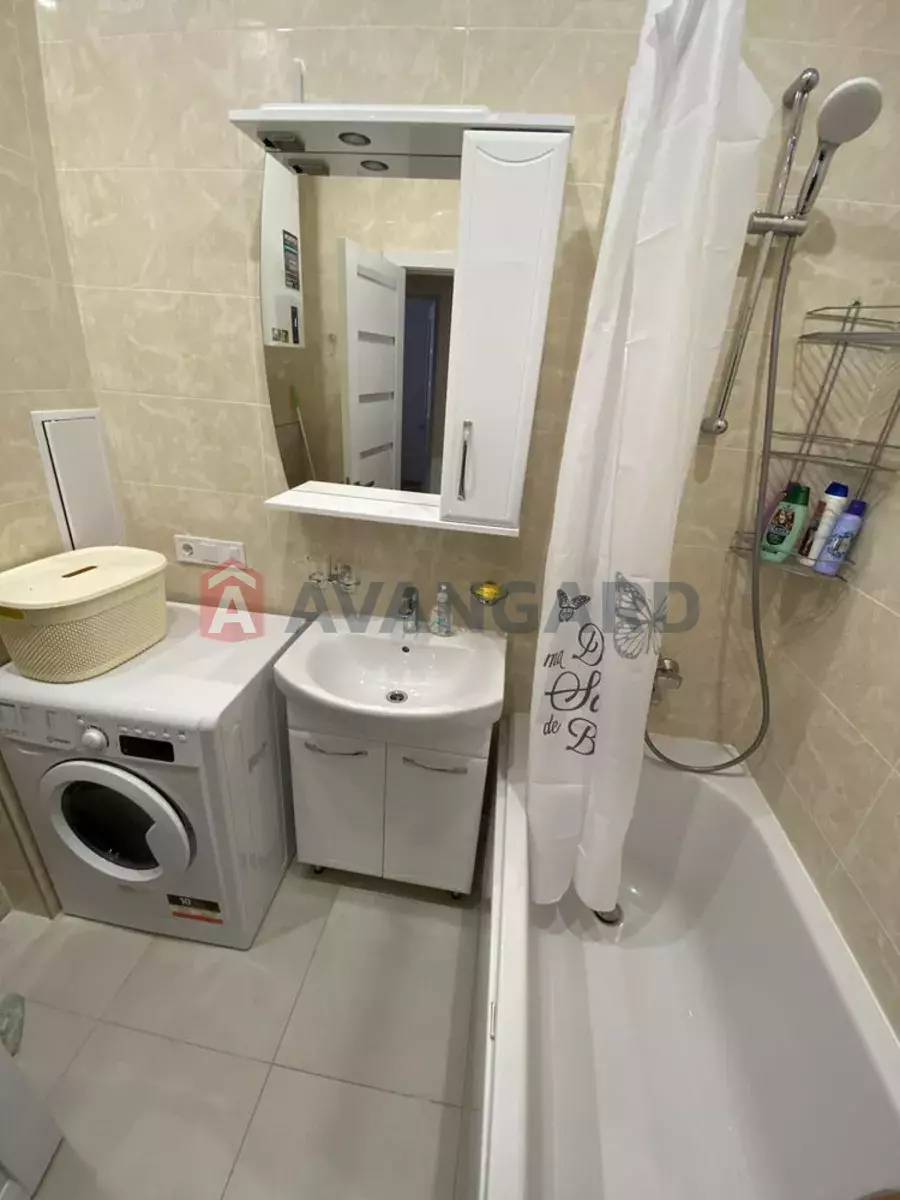 2 ��. ��������, 50/-/10 ��. �., 2/4 ������ ���� 3