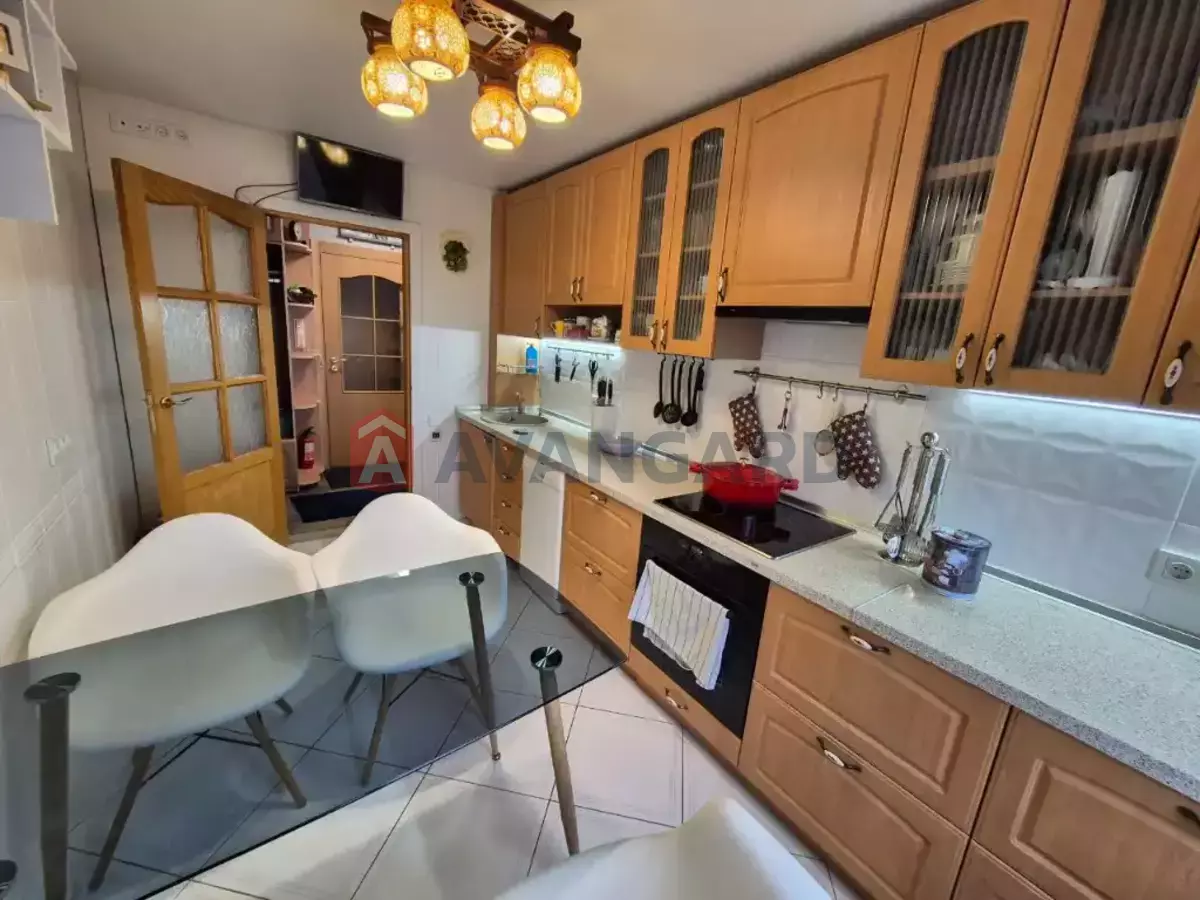 2 ����. ��������, 60/-/- ��. �., 7/11 ���� ���� 1