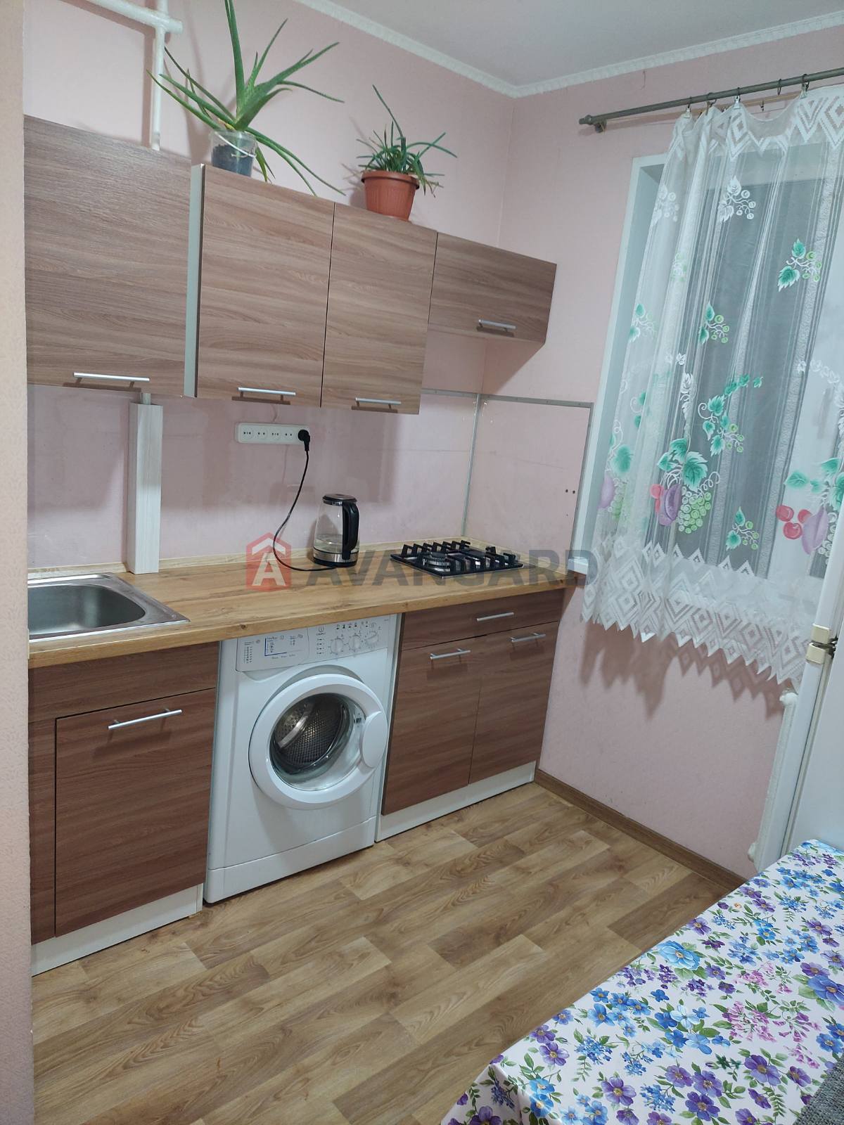 1 ��. ��������, 31/15/7 ��. �., 1/5 ������ ���� 6