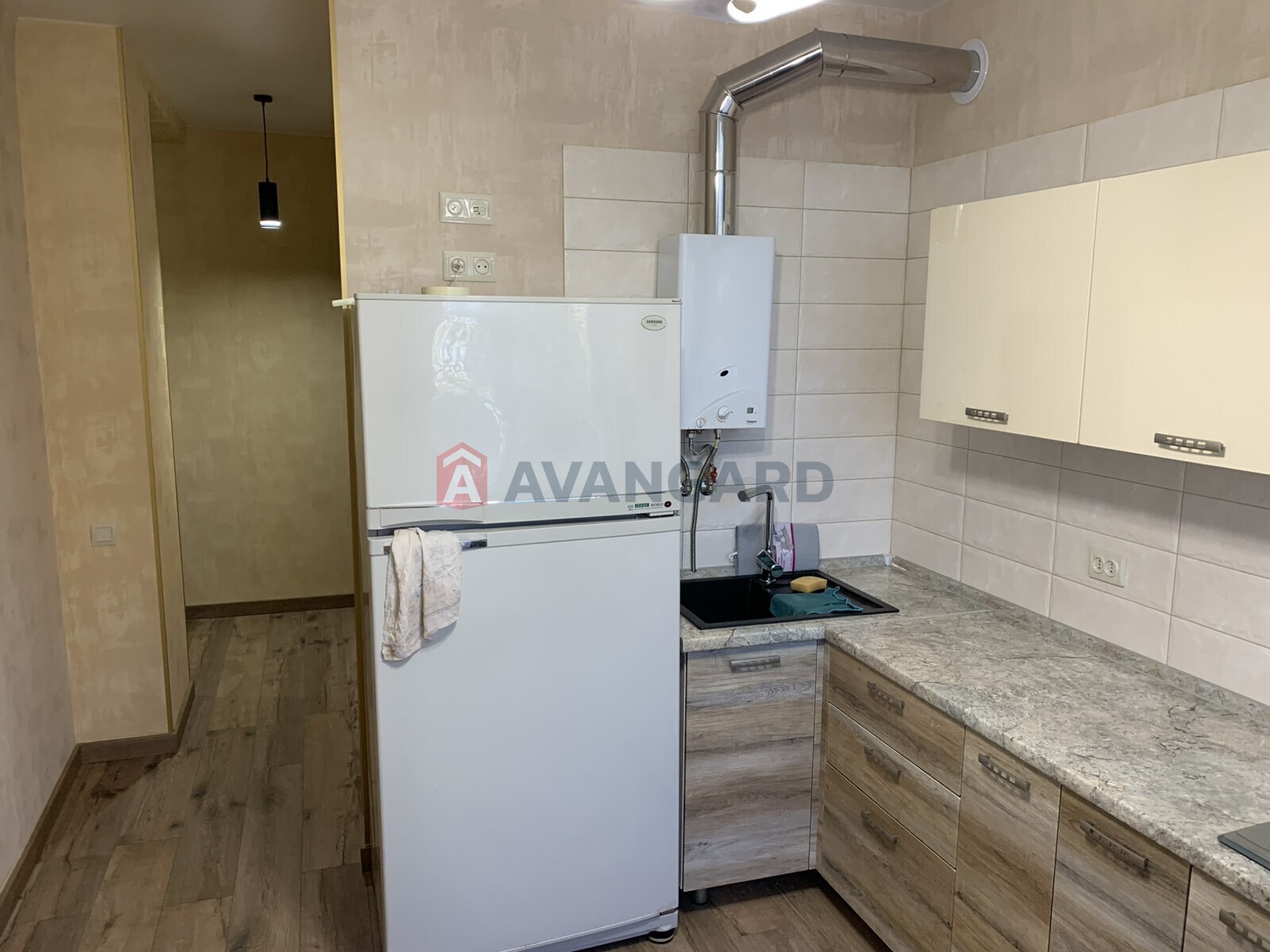 1 ��. ��������, 42/19/7 ��. �., 3/5 ������ ���� 12