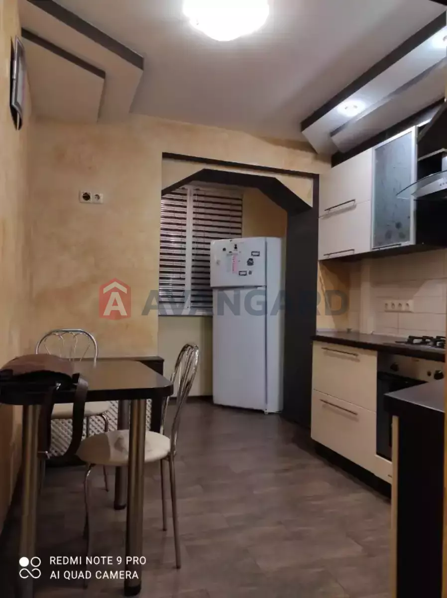 1 ����. ��������, 38/-/- ��. �., 8/9 ���� ���� 3