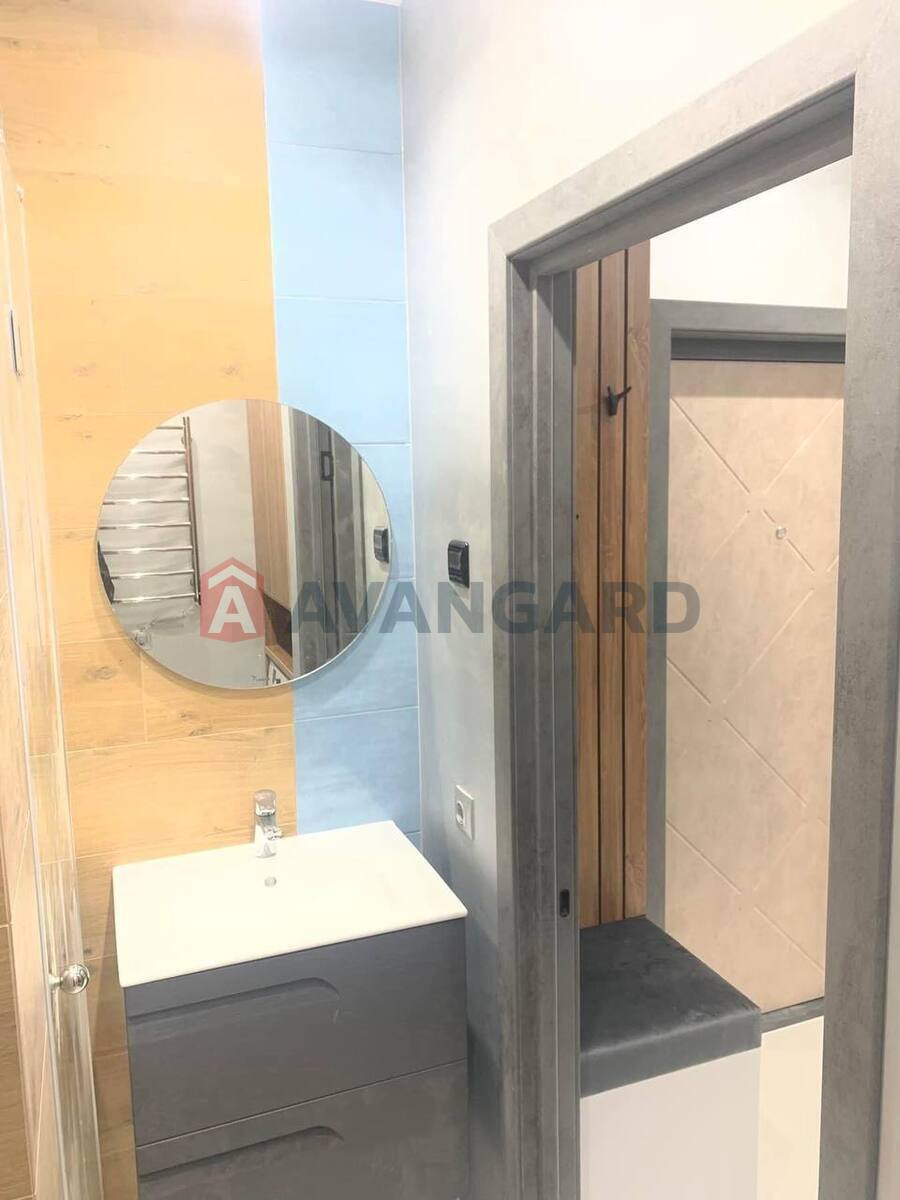 1 ����. ��������, 44/-/24 ��. �., 12/13 ���� ���� 11